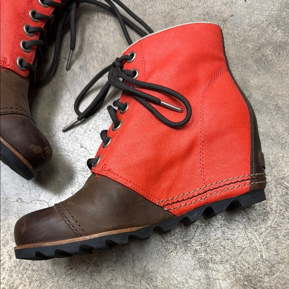 Sorel Red and Brown Lace Up Boots - Picture 11 of 13